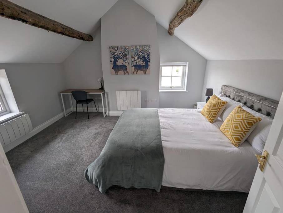 31 High Street - Modern & Stylish 2-Bed Apartment - Inc Parking Husbands Bosworth 外观 照片